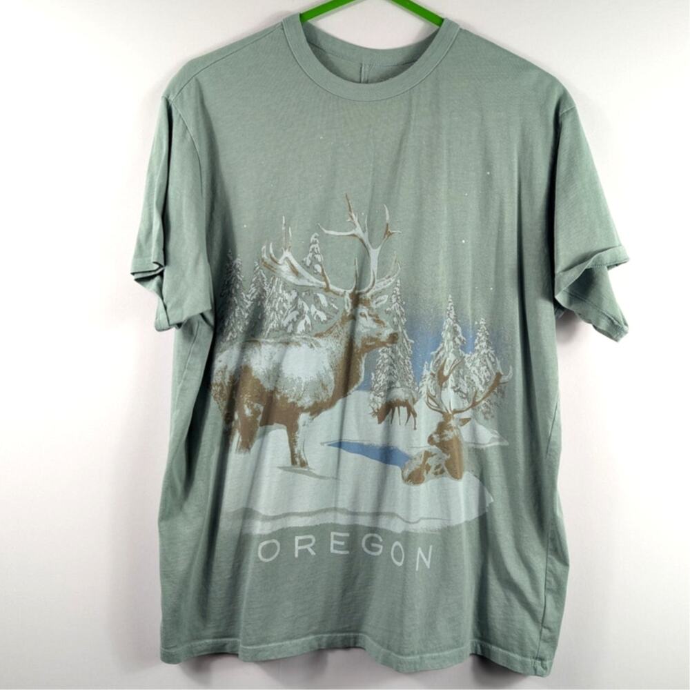 American Eagle Outfitters Oregon Elk Winter Scene Graphic Tee Sage Green Large